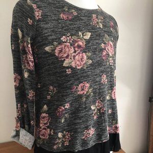 NWT Style and Co flower blouse